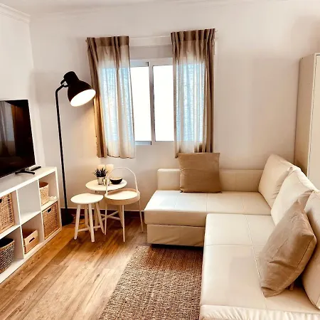 Superb Centre Town Apartment, 2 Bedrm, 2 Bathrm Daire